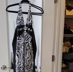 NWOT Zebra rose backless halter gown